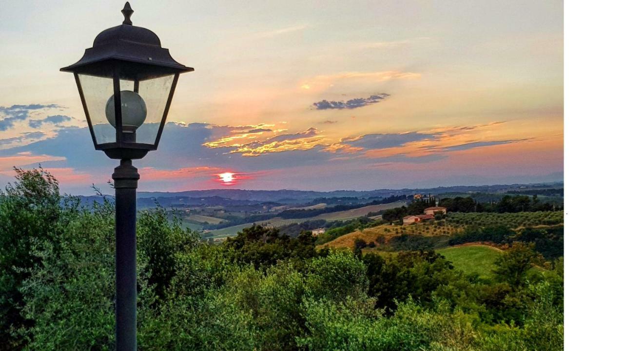 Appartamenti Ava E Tegrino Nell'Antica Dimora Di Fulignano San Gimignano Eksteriør bilde