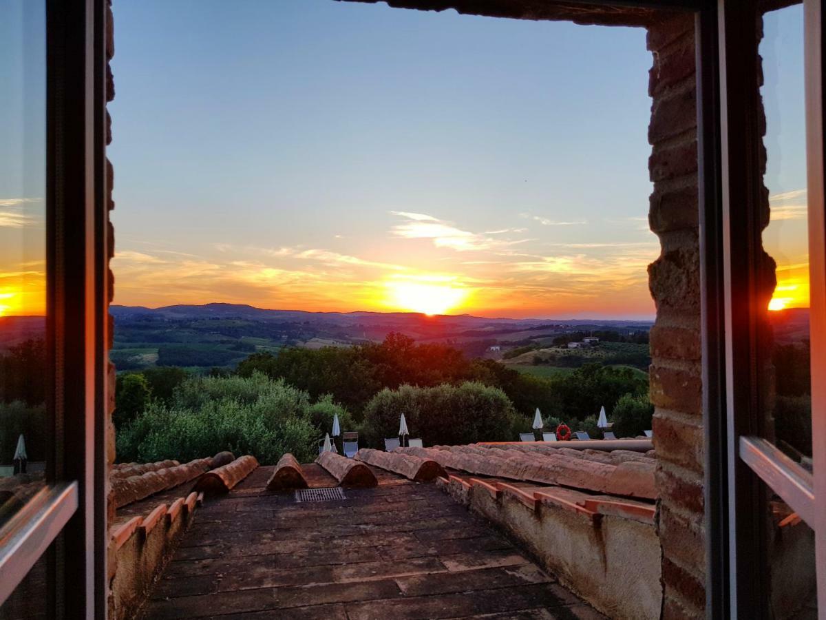 Appartamenti Ava E Tegrino Nell'Antica Dimora Di Fulignano San Gimignano Eksteriør bilde